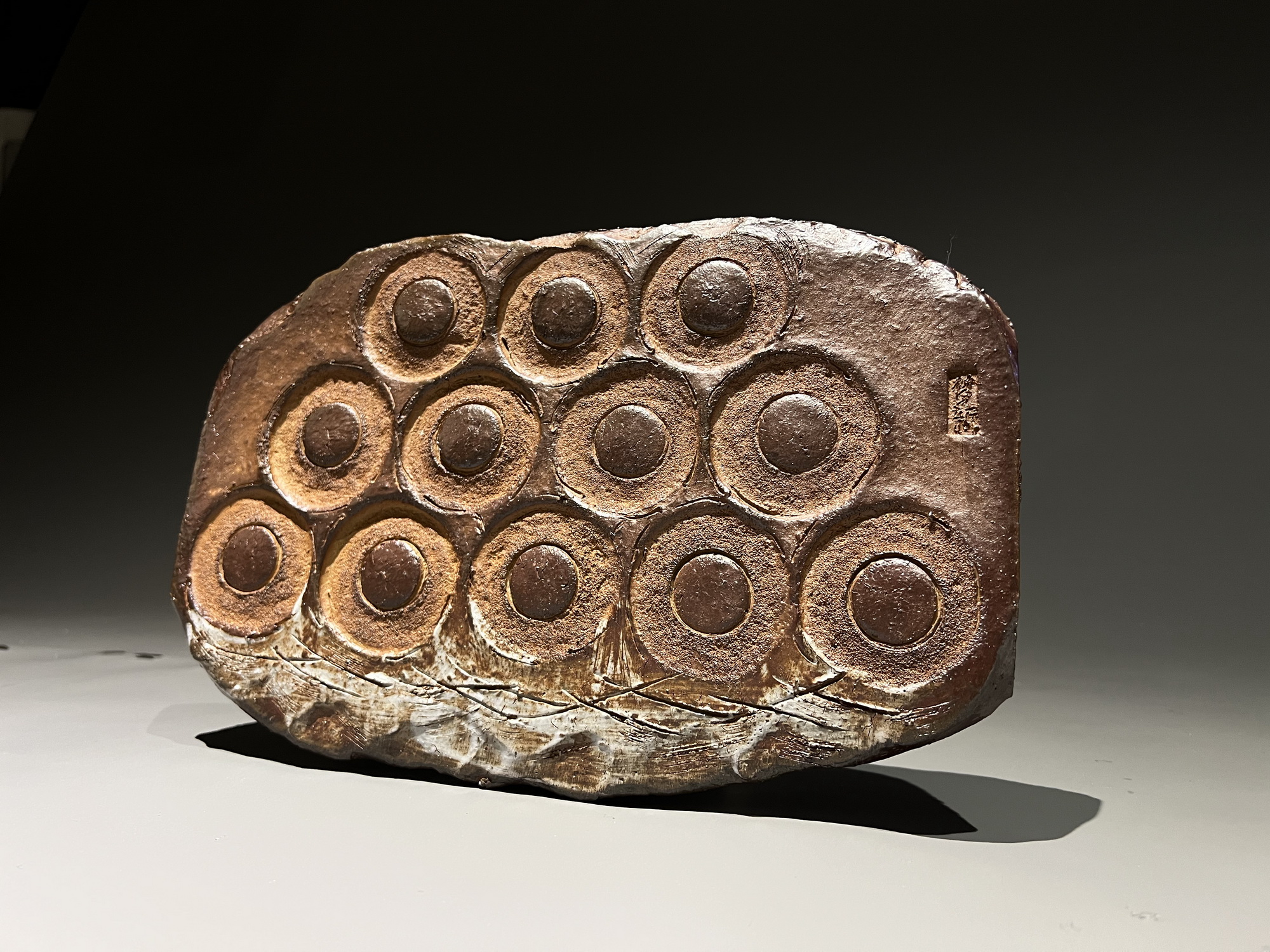 06.《遗失的风景1》陶瓷，盐烧，尺寸：60cm×40cm×4cm